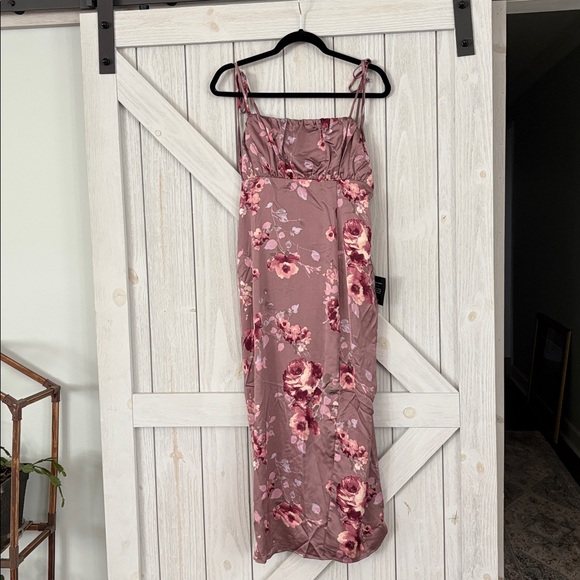 NWT Lulu's Fleur-ty Behavior Mauve Floral Satin Tie-Strap Midi Dress - Picture 4 of 8